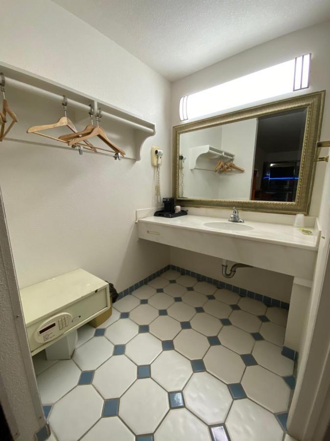 Americas Best Value Inn Pico Rivera East Los Angeles Экстерьер фото