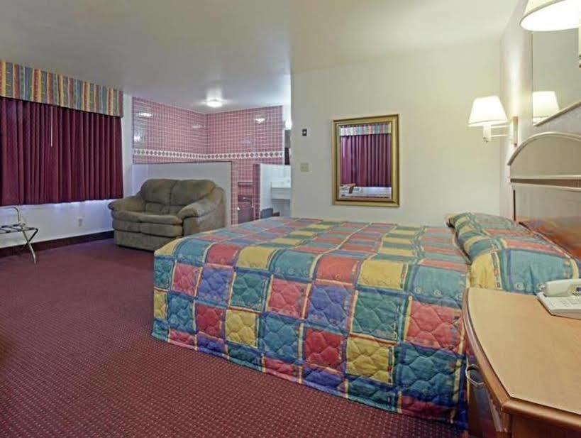 Americas Best Value Inn Pico Rivera East Los Angeles Экстерьер фото